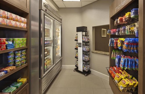 Avon Apartamento | Comfortable & Memorable Stay! 3 Cozy Units, Free Breakfast and Parking!