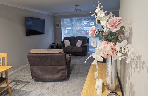 Cramlington Casa | Spacious Cramlington Home for families and workers