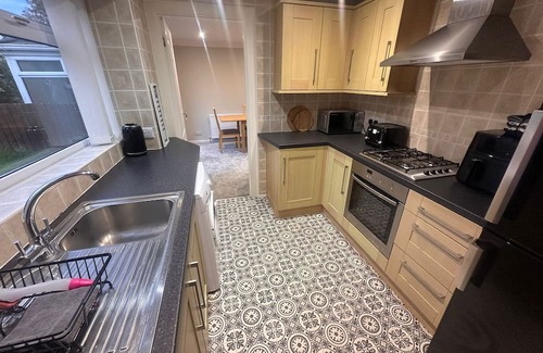 Cramlington Casa | Spacious Cramlington Home for families and workers