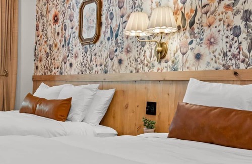 Jasper Hotel | The Garden Room