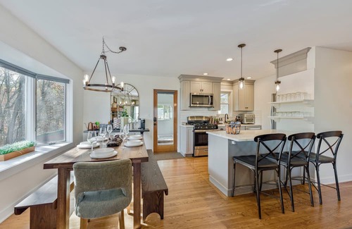 Cambridge Casa | Bright hilltop retreat with stunning mountain views, wrap-around windows, and cozy seating to take it all in. Nestled on a private, scenic property minutes from charming Cambridge village—perfect for a peaceful getaway year-round.