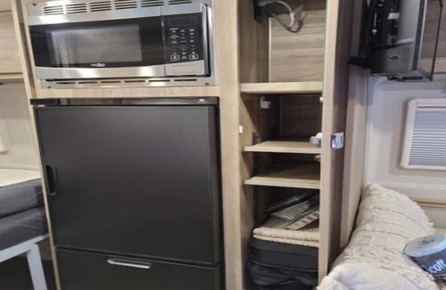 Fallbrook Casa | Cozy Campervan in peaceful Fallbrook sleeps 2