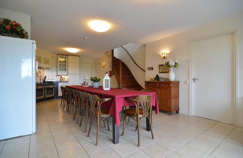 Noordbeemster Casa | Holiday Home in Noordbeemster with Bubble Bath