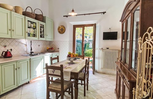 Ponteginori Casa | Stunning private villa for 11 guests with WIFI, private pool, hot tub, TV, patio and pets allowed