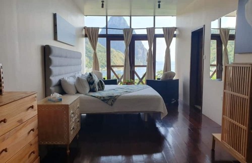 Soufriere Hotel | Mid Unit Stay | Queen Size Bed | Near Beach Access