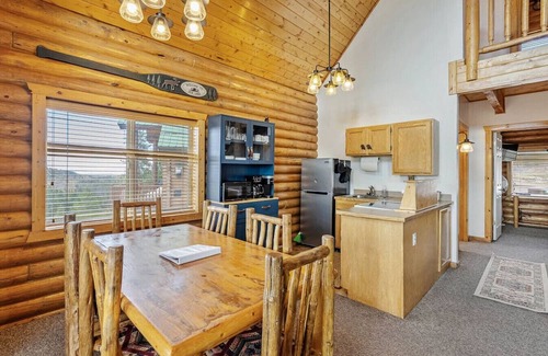 Coalville Cabina | Evergreen Ridge | Pool | Hot Tub | Snowmobiling