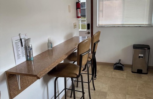 Washington Casa | Charming 2-Bedroom Ranch Style Home With Spacious Backyard in Washington PA