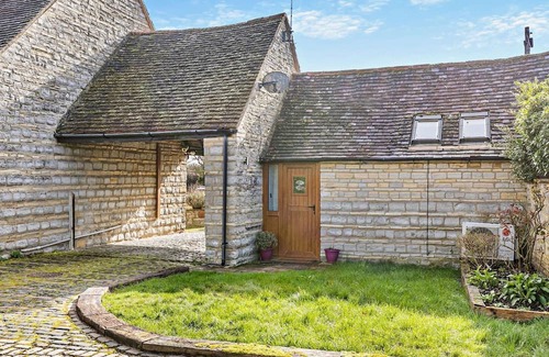 Ardens Grafton Cabaña | The Cow Shed | Cottage near Stratford-upon-Avon
