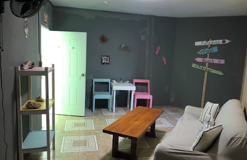 Wrightsville Casa | Beautiful 8-bedroom half house with AC in Duncan's Bay Jamaica