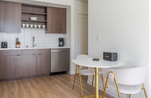 Old San Leandro Apartamento | Blueground | Old San Leandro, fitness center, nr park