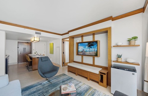 North Beach Apartamento | Skyline Private Condo at the Carillon Miami Resort - 705