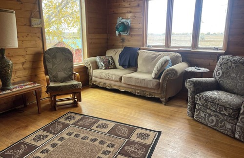 Zurich Otro | Ranch house between Zurich and Harlem hunting, hiking, & quiet. Family friendly