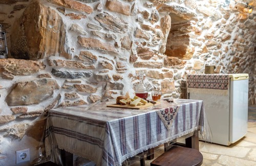 Naxos Casa | Mitatos Ancient Cave Retreat - Patio with SeaViews