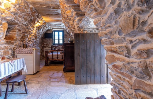 Naxos Casa | Mitatos Ancient Cave Retreat - Patio with SeaViews