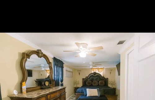 Garden City Casa | 4-bedroom house in beautiful Garden City,Ga with luxury southern touch