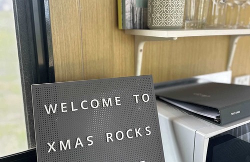 Willalooka Casa | Xmas Rocks - Paddock Pod by Tiny Away