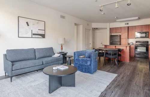 Union City Apartamento | Blueground | Union City, pool, nr Don Castro Park