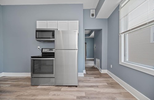 Walnut Hills Casa | Step into this beautifully furnished home where modern comfort trives.