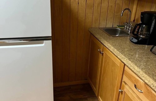 Osceola Apartamento | Cozy micro cabin near Truman Lakes in the Ozarks