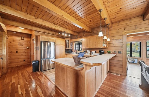 Homerville Cabina | NEW! Sprinkle Bottom Lodge