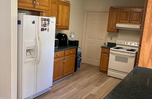 Moultrie Casa | 4-bedroom house in wonderful Moultrie with AC