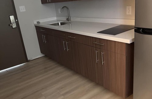 Sulphur Casa | Double Queen Bedroom with Kitchen