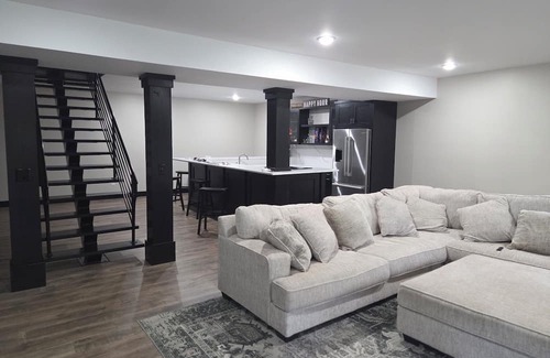 Heltonville Casa | The Modern WildernessnEnjoy nature and being close to IU & Lake Monroe.