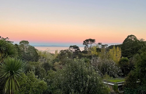 Titirangi Casa | Stunning Bush View Escape