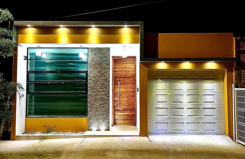 Tequila Casa | Charming 3-bedroom house in delightful Tequila with AC,beatiful and modern house