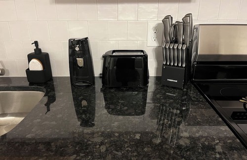 Gatesville Apartamento | Welcoming apartment with AC in charming Gatesville King Bed with Twin Roll Away