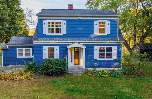 Norwich Cabaña | Peaceful Riverview Retreat - 1 mi to Dartmouth College - 4-bd -3ba