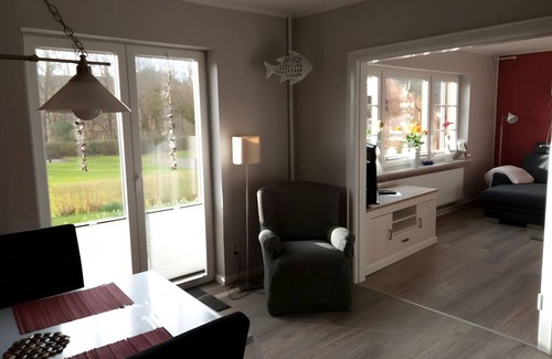 Pellworm Apartamento | Apartment 'Fewo Heimathafen' with Private Terrace, Shared Garden and Wi-Fi