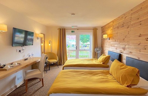 Kidderminster Hotel | Country pub with rooms