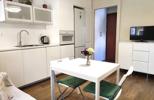 San Julian Apartamento | Historic Apartment in Seville with Parking Included