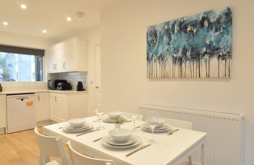 Rudloe Casa | The Swift-Bright, Modern 5-Bed Family Home Nr Bath
