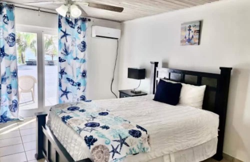 Farmer's Hill Complejo | Single Queen Suite at Exuma Palms Resort - Shipwreck