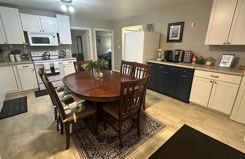 Manitoulin District Cabaña | Lilly Lakehouse, Waterfront Cottage in Kagawong, Manitoulin Island