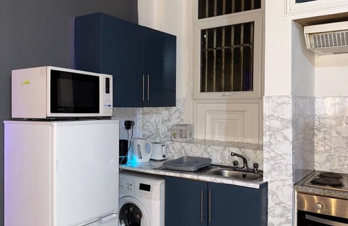 Bradford Apartamento | Relaxing stay in prime location 5-10 mins from views,malls,foods (everywhere)