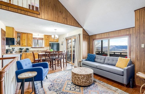 Ridgeway Casa | Stone Cabin with Amazing Views, Hot Tub, Fire Pit and Game Room Perfect for Your Gerrardstown, WV Getaway