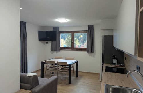 Isolaccia Apartamento | Apartment '4' with Mountain View, Shared Garden and Wi-Fi