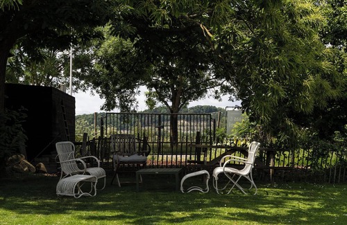 Eijsden Cama Y Desayuno | Attractive and luxurious farmhouse for groups! A 5-minute drive from the heart of Maastricht