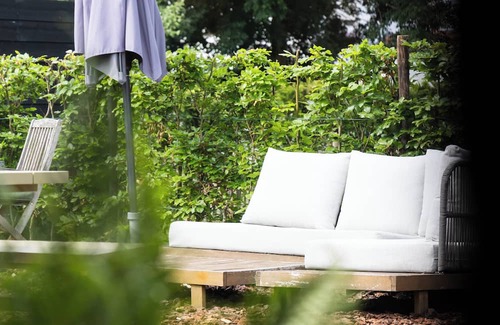 Eijsden Cama Y Desayuno | Attractive and luxurious farmhouse for groups! A 5-minute drive from the heart of Maastricht