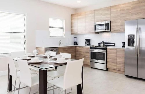 Haines City Casa | Cozy 3 Bed Pool Home in Balmoral Resort-3Sltsfp1