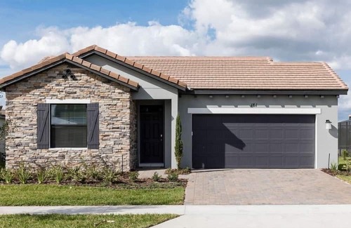 Haines City Casa | Cozy 3 Bed Pool Home in Balmoral Resort-3Sltsfp1