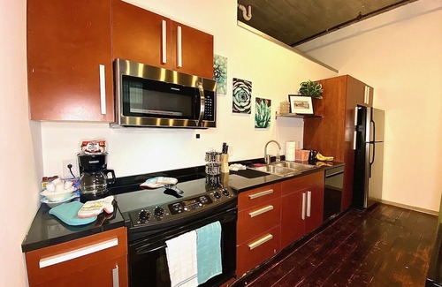 Downtown St. Louis Apartamento | Downtown STL Lovely Loft w/Pool/Free Breakfast/Free Parking