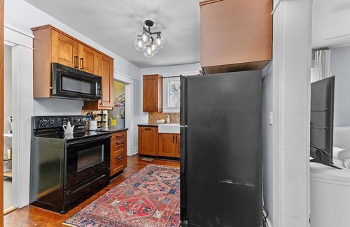 Forest Hills Casa | 3 bed/2 BA house in great Augusta area w/Wi-Fi, AC, and many restaurants nearby