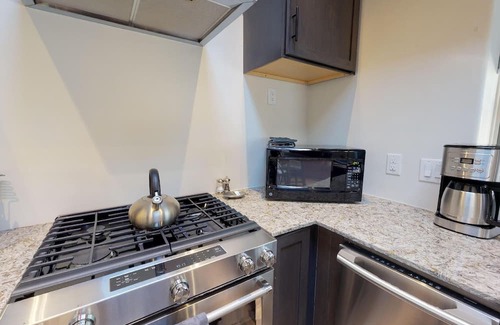 Historic Eastside Casa | Delgado C-4: One block from Canyon Road!