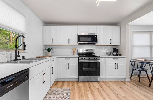 Green Bay Casa | Gatsby Hideaway: Boutique stay less than a mile to Lambeau Field