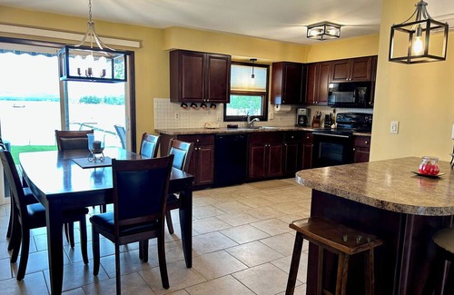 Petoskey Casa | Crooked Lake Cottage