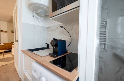 Romilly-sur-Seine Apartamento | Magnificent renovated Studio downtown 3pers wifi